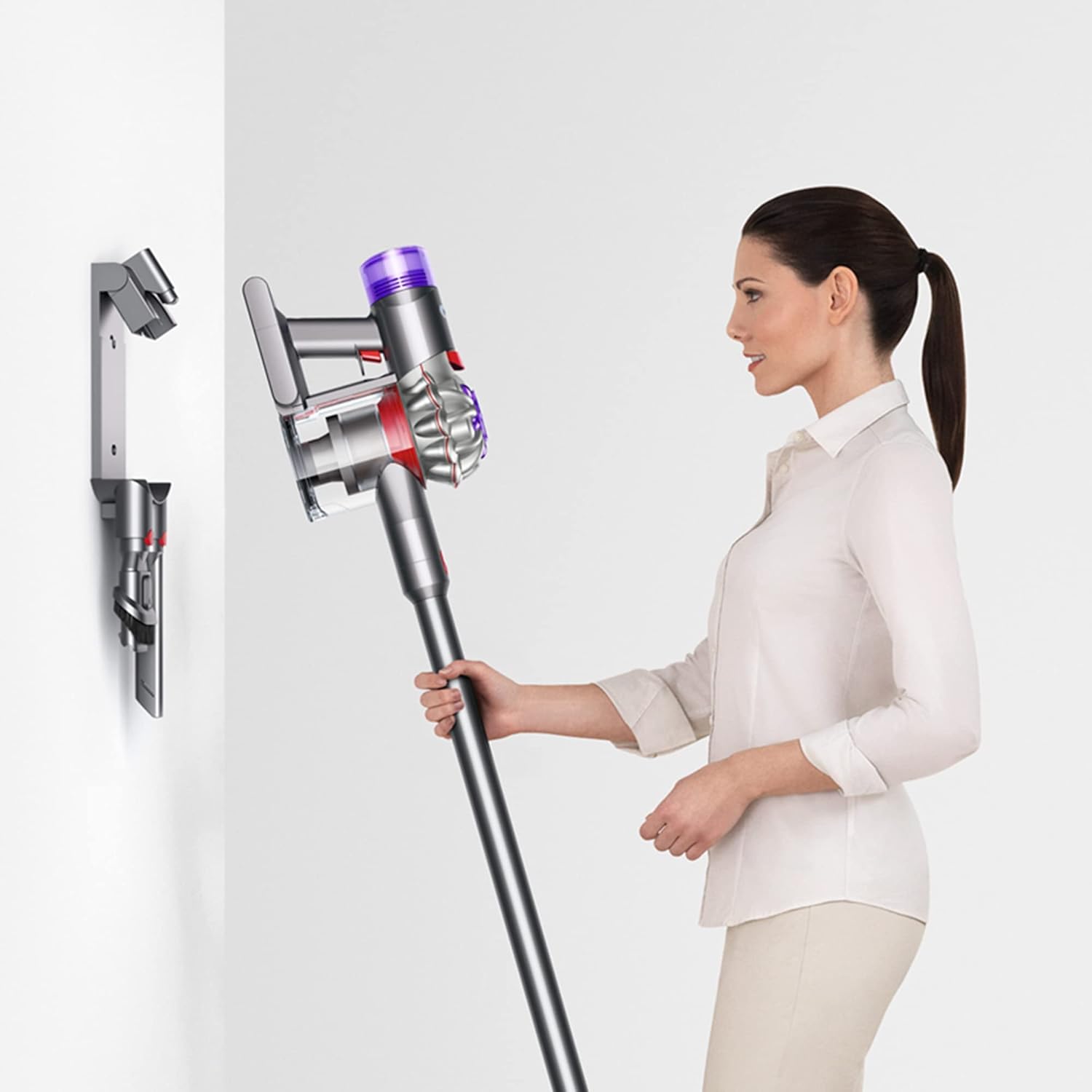 Dyson V8 Plus Cordless Vacuum, Silver/Nickel - Image 10